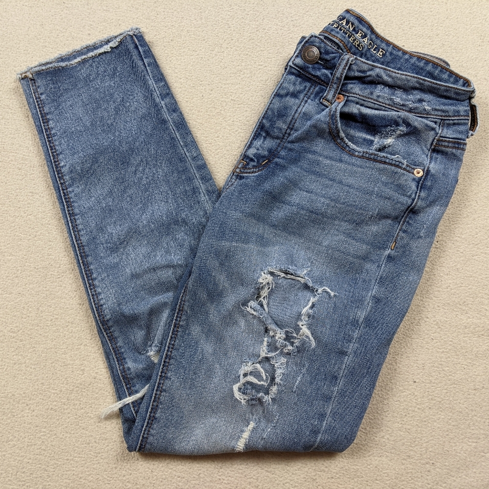 American Eagle Stretch Tomgirl Jeans Button Fly Distressed Stone Wash Women's 2